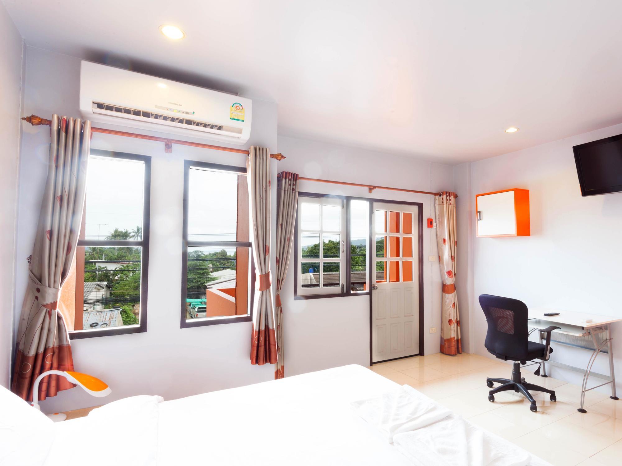 Luna Guesthouse And Travel Rawai Екстериор снимка