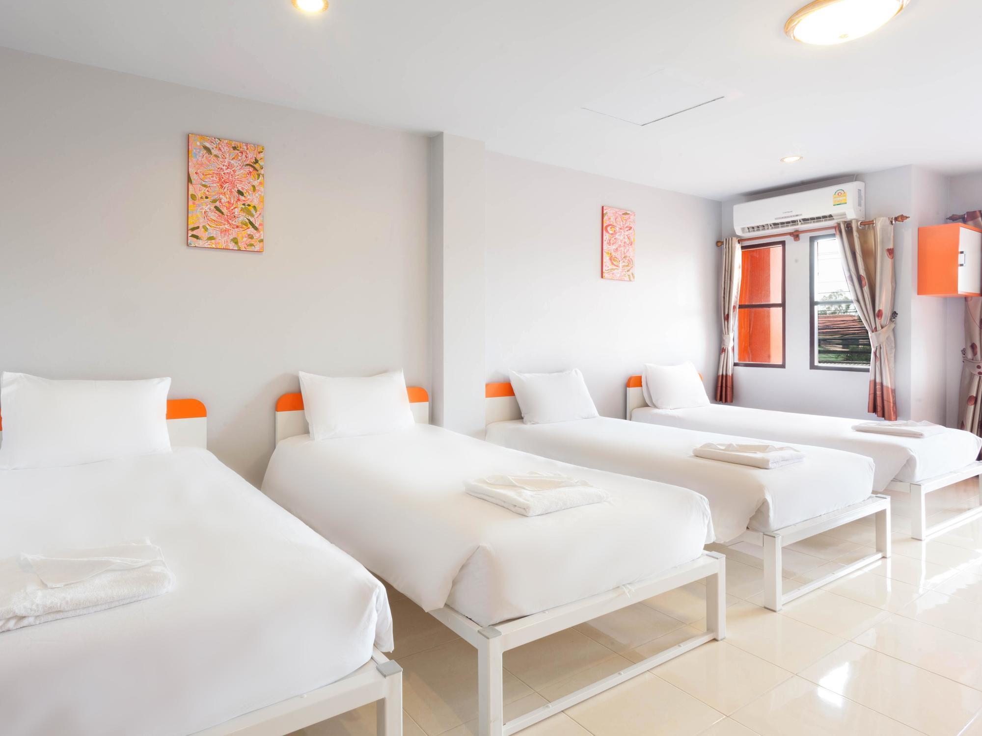 Luna Guesthouse And Travel Rawai Екстериор снимка