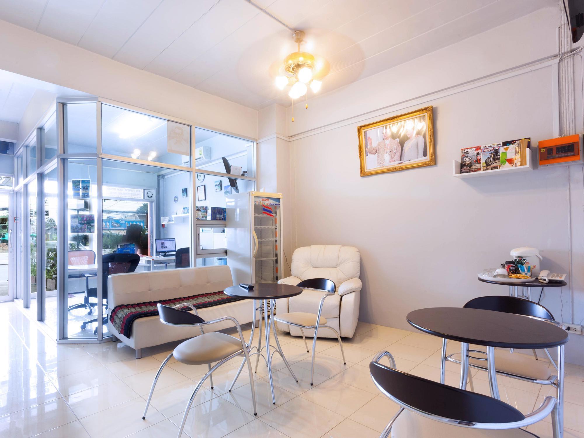Luna Guesthouse And Travel Rawai Екстериор снимка