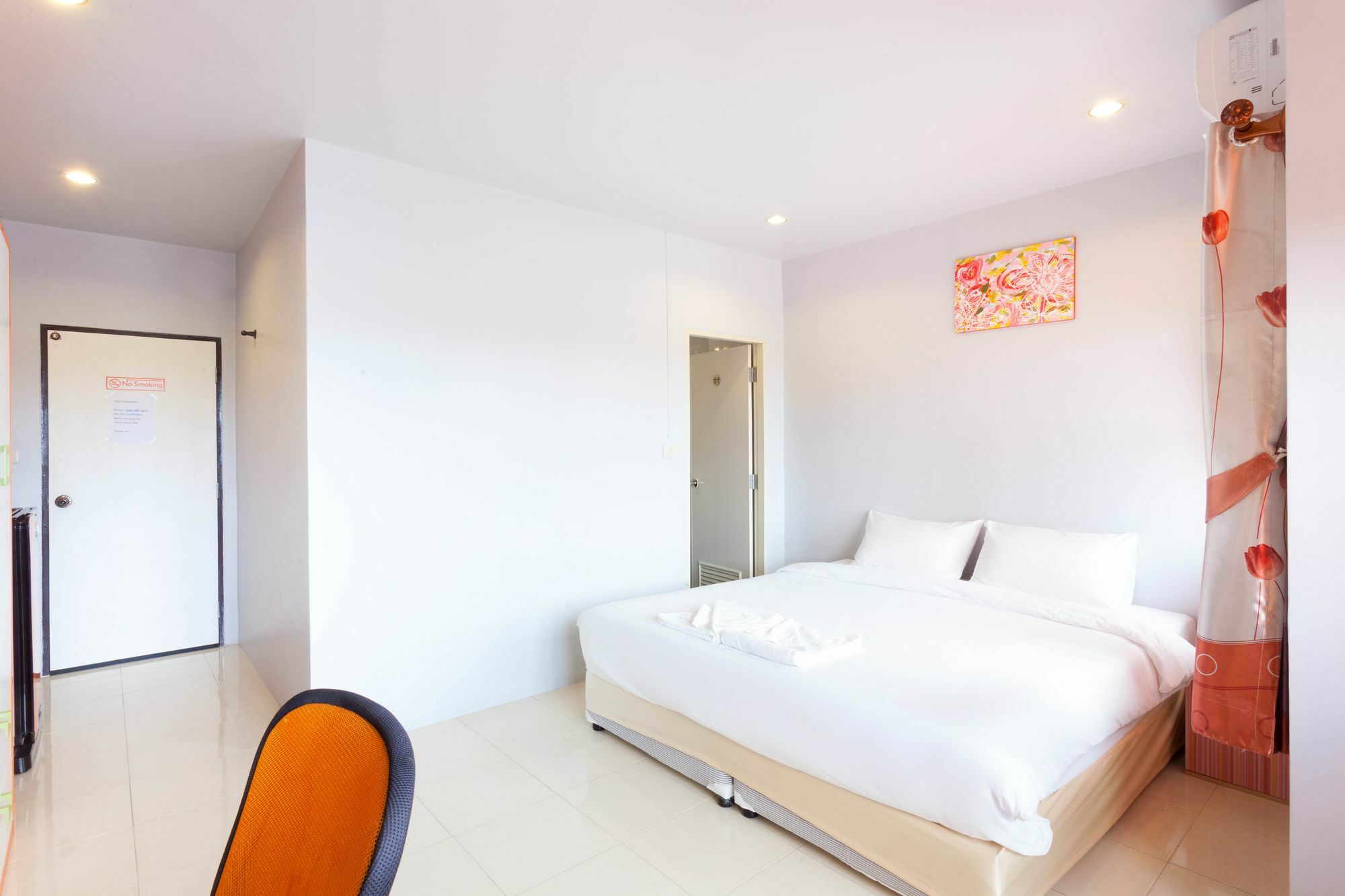 Luna Guesthouse And Travel Rawai Екстериор снимка