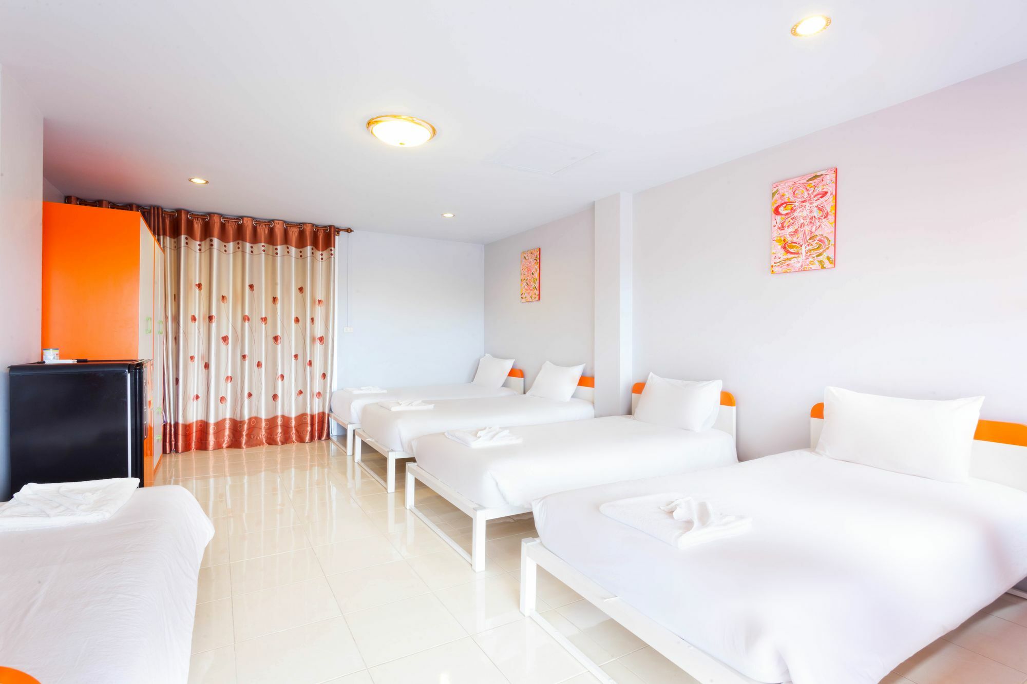 Luna Guesthouse And Travel Rawai Екстериор снимка
